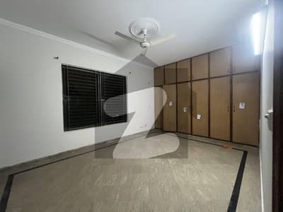 1KANAL UPPER PORTION FOR RENT IN DHA PHASE 1