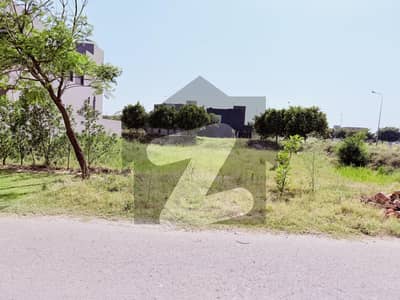 Corner Plot No. 1485 Block V DHA Phase 8