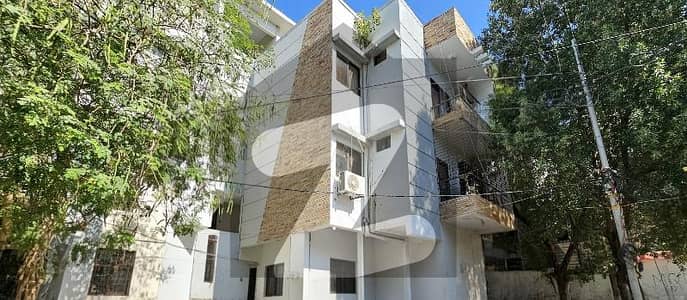 West Open Corner 3 Bed DD 1st Floor Portion For Sale