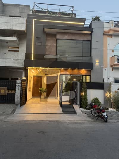 5 marla beautiful ultra modern house for in central park housing society lahore