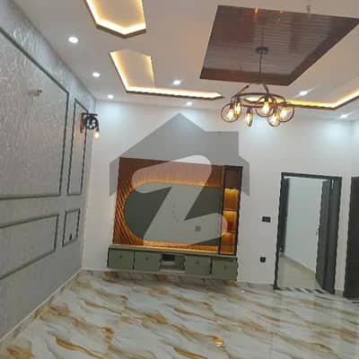 پیراگون سٹی لاہور میں 5 کمروں کا 10 مرلہ مکان 4.25 کروڑ میں برائے فروخت۔