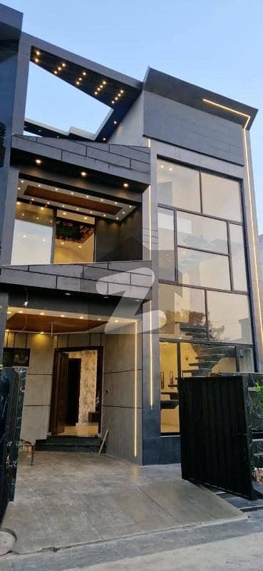 Elegent, Lavish 5 Marla With Modern Elevation