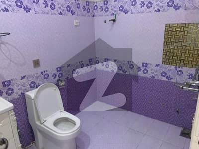 1 KANAL RESIDENTIAL PROPERTY 4 SALE IN 60 FT ROAD + HOT CORNER