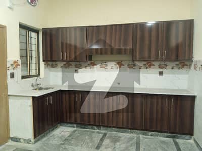 1floor for rent in near to main rod