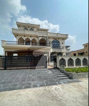 1 Kanal Luxury House For Sale In G-13 Islamabad 1 Kanal Luxury House For Sale In G-13 Islamabad