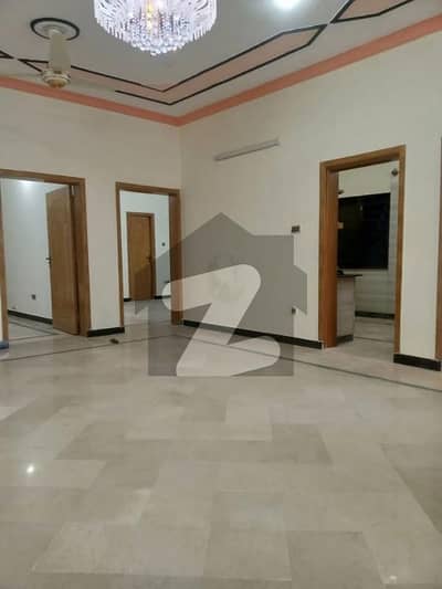 UPPER Portion With All Facilities Gas Seperate Electricity Seperate For Rent
