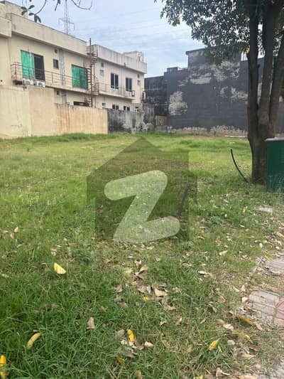 بحریہ ٹاؤن فیز 8 ۔ سیکٹر ایف - 3 بحریہ ٹاؤن فیز 8,بحریہ ٹاؤن راولپنڈی,راولپنڈی میں 10 مرلہ رہائشی پلاٹ 65.0 لاکھ میں برائے فروخت۔