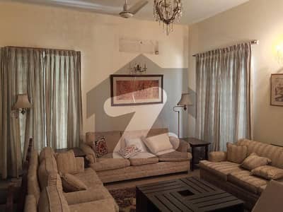 ڈی ایچ اے فیز 3 ڈیفنس (ڈی ایچ اے),لاہور میں 5 کمروں کا 1 کنال مکان 6.3 کروڑ میں برائے فروخت۔