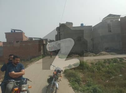 6 Marla plot on sale gajjumate green cape housing scheme metro station gajjumate Lahore