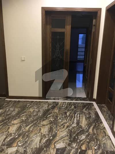 برکی روڈ کینٹ,لاہور میں 2 کمروں کا 2 کنال فارم ہاؤس 1.75 کروڑ میں برائے فروخت۔