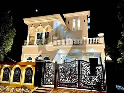 ڈی ایچ اے 9 ٹاؤن ڈیفنس (ڈی ایچ اے),لاہور میں 3 کمروں کا 5 مرلہ مکان 2.3 کروڑ میں برائے فروخت۔ ڈی ایچ اے 9 ٹاؤن ڈیفنس (ڈی ایچ اے),لاہور میں 3 کمروں کا 5 مرلہ مکان 2.3 کروڑ میں برائے فروخت۔