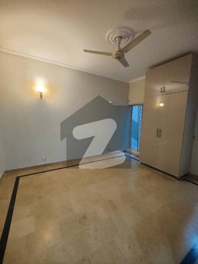 G10/4 30/50 Ground Portion Available For Rent