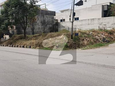 13 Marla corner plot for sale