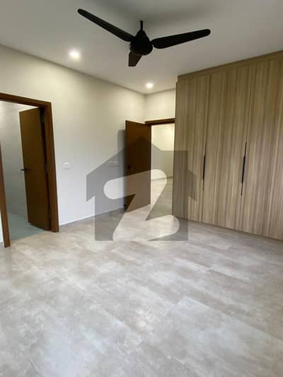Centrally Located Flat Available In DHA Phase 5 For sale