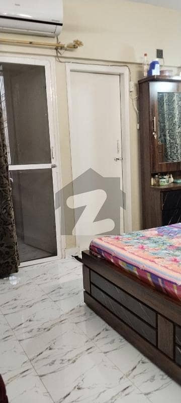 A 1050 Square Feet Flat Is Up For Grabs In Gulistan-E-Jauhar