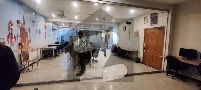 16 Marla floor for rent