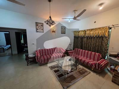 15 Marla Independent Model House Available for rent In Lake City