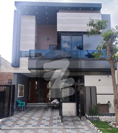 House Avialable For Sale