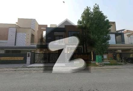 بحریہ ٹاؤن سیکٹر ای بحریہ ٹاؤن,لاہور میں 5 کمروں کا 10 مرلہ مکان 5.9 کروڑ میں برائے فروخت۔ بحریہ ٹاؤن سیکٹر ای بحریہ ٹاؤن,لاہور میں 5 کمروں کا 10 مرلہ مکان 5.9 کروڑ میں برائے فروخت۔
