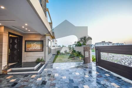 20 Marla Upper Portion Available for Rent in DHA Phase 8 Ex Park View