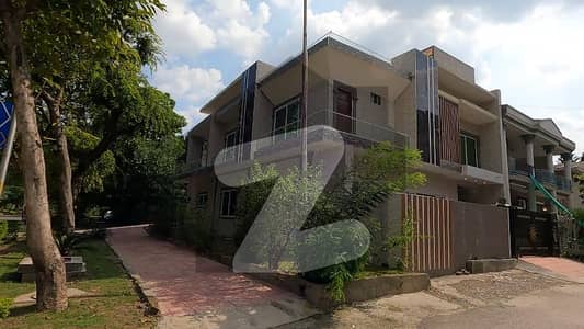 Corner New Modern Double Storey 10 Marla House For Sale Located On Main Road, Nearby Centaurus Blue Area, Jinnah Avenue, Metro Station