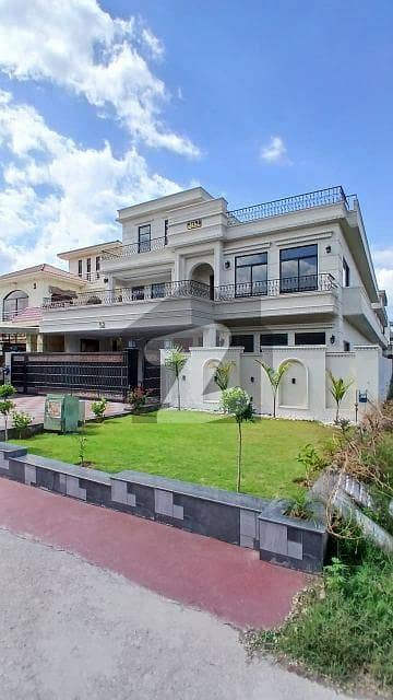 1 KANAL HOUSE FOR SALE IN G-13/2