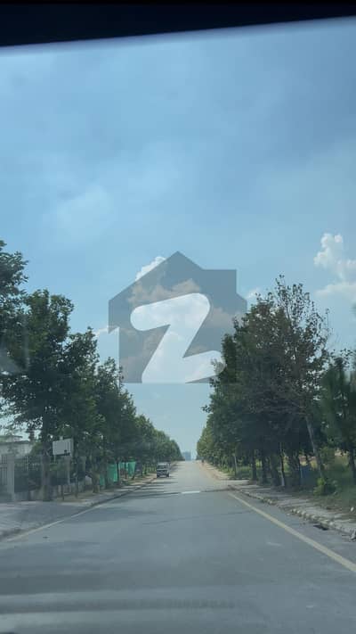 Gulberg Green Block C 04Kanal Developed Possession Farmhouse plot Available for sale