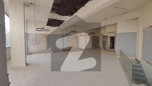 life time commercial building for rent independent building big parking at shaukat khanam Chowk 3200sq/ft 42 ft front 1400 sq/1600sq/ft 1st 1600sq/ft roof top which is approved as floor if someone want to put lanter It can be done bcoz floor map is aproved for floor. solar can be installed for zero electric bill. suitable for apparel brands,parlor food outlets IT offices student consultant office best place for IT OFFICE