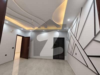 1 KANAL LOWER PORTION AVAILABLE FOR RENT 1 KANAL LOWER PORTION AVAILABLE FOR RENT