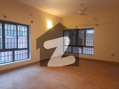 E-11 Very Beautiful 10 Marla House Having 6 Bedrooms Attached Washrooms DD TV Lounge Servant Quarter Demand 7.25 Crore E-11 Very Beautiful 10 Marla House Having 6 Bedrooms Attached Washrooms DD TV Lounge Servant Quarter Demand 7.25 Crore