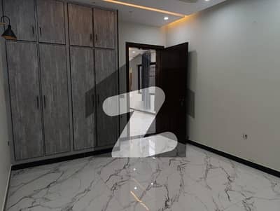 ای ۔ 11 اسلام آباد میں 3 کمروں کا 1 کنال بالائی پورشن 1.95 لاکھ میں کرایہ پر دستیاب ہے۔