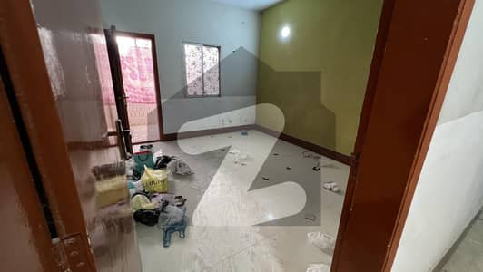 Spacious Prime Location 1300 Square Feet Flat Available For RENT In gulshan e iqbal block 6