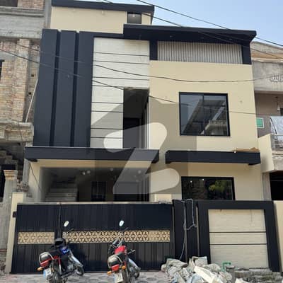 نیشنل پولیس فاؤنڈیشن او ۔ 9 اسلام آباد میں 4 کمروں کا 5 مرلہ مکان 2.65 کروڑ میں برائے فروخت۔