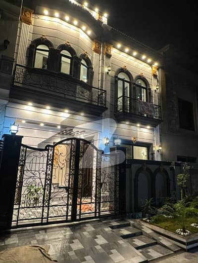 الکبیر ٹاؤن - فیز 2 الکبیر ٹاؤن,رائیونڈ روڈ,لاہور میں 3 کمروں کا 3 مرلہ مکان 1.55 کروڑ میں برائے فروخت۔