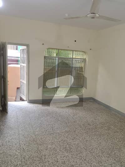 2nd floor (top floor) Single(Independent) room for a small family for rent in I-10
