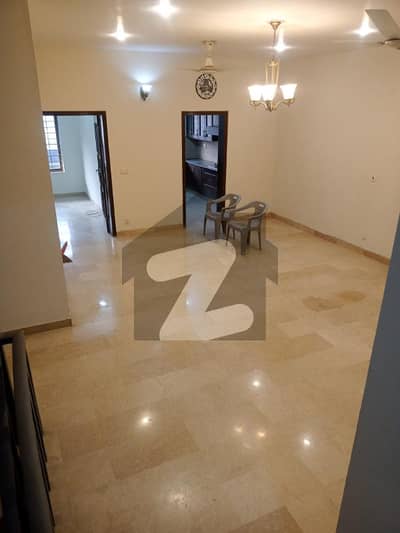 ای ۔ 11 اسلام آباد میں 3 کمروں کا 10 مرلہ بالائی پورشن 1.25 لاکھ میں کرایہ پر دستیاب ہے۔