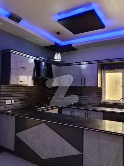 Town House portion 22000 SQFT For Sale In Bath Land