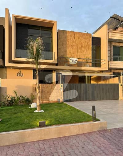 10 Marla Stylish Designer House For Sale In Multi Gardens B-17 Islamabad