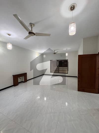 G-9/4 Corner House For Sale 12 Marla