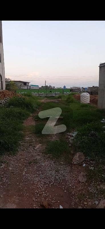 کوری روڈ اسلام آباد میں 2 کنال کمرشل پلاٹ 22.0 کروڑ میں برائے فروخت۔