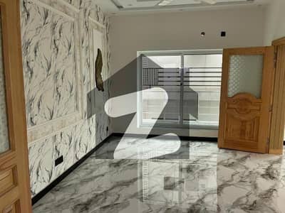6000 Square Feet House For sale In F-8/1