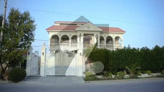 1000 Square Yards House Up For Rent In DHA Phase 8 - Zone A