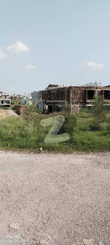 G14/2 possession plot for Sale Size 30*60 corner
