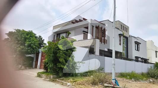 Become Owner Of Your Prime Location House Today Which Is Centrally Located In DHA Phase 8 In Karachi
