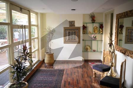 Luxury 4 bedrooms Penthouse available for Rent in Silver Oaks F-10