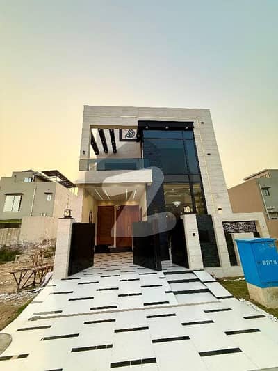 Highly-Desirable House Available In OLC 2 - Block L For sale
