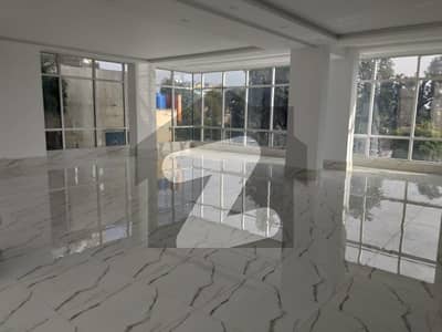 Property Links Offers 1000 Sqft Ready to Move Commercial Space For Rent Located In F-7 Markaz