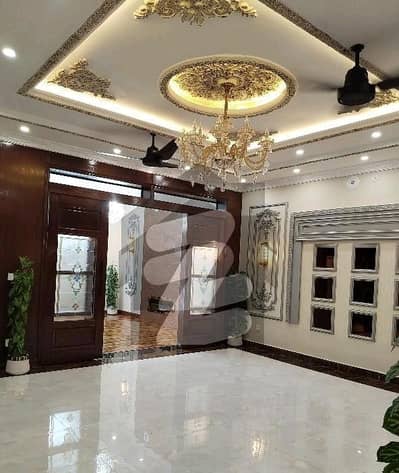 10 Marla Braind New House For Sale In Janiper Block Bahria Twon Lahore.