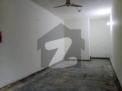 نواب ٹاؤن لاہور میں 2 مرلہ Studio دکان 25.0 ہزار میں کرایہ پر دستیاب ہے۔
