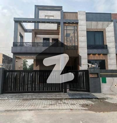 بحریہ ٹاؤن ۔ غزنوی بلاک بحریہ ٹاؤن ۔ سیکٹر ایف,بحریہ ٹاؤن,لاہور میں 5 کمروں کا 11 مرلہ مکان 4.9 کروڑ میں برائے فروخت۔ بحریہ ٹاؤن ۔ غزنوی بلاک بحریہ ٹاؤن ۔ سیکٹر ایف,بحریہ ٹاؤن,لاہور میں 5 کمروں کا 11 مرلہ مکان 4.9 کروڑ میں برائے فروخت۔